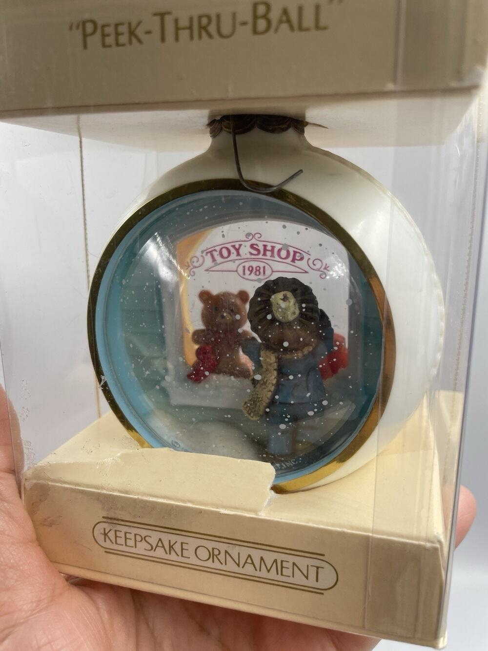 Vintage 1981 Hallmark Keepsake Holiday Toy Shop Peek Thru Ball Ornament Panorama